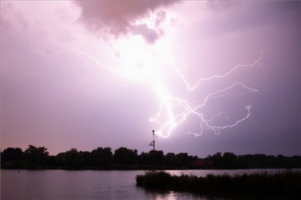 Nyílt klimatológiai adatbázis Közép-Európa múltjáról és jövőjéről 2100-ig