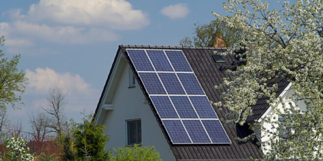 Érkezik a kötelező napelem telepítés, Brüsszelben megszavazták!