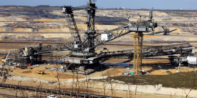 Áder János: továbbra sem tiltották be a leginkább környezetszennyező bányászati technológiát