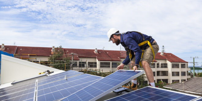 Jó hírt kaptak a napelemes szakemberek, napenergia akadémia indul