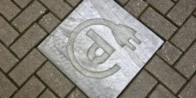 Magyarország zöldíti flottáit: 8000 tisztán elektromos járműre pályáztak