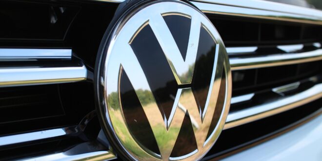 Fordulat a Volkswagen-nél: már minden tizedik eladott autó elektromos