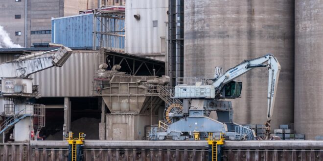 Fenntarthatóbban indul a debreceni akkumulátorgyár: kevesebb víz, több zöld technológia
