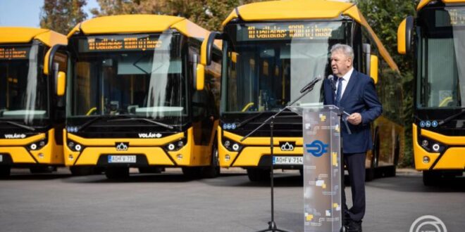 Megkezdődött a 869 új magyar gyártású Credobus busz átvétele a MÁV-csoportnál