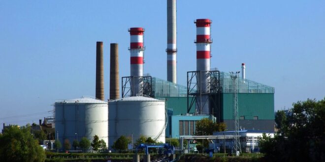 Új korszak az energiatermelésben: indul a tiszaújvárosi, 1000 MW-os alaperőmű beruházása