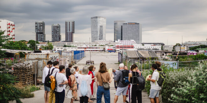 Ingyenes városi séták és bringatúrák indulnak Bécs utcáin