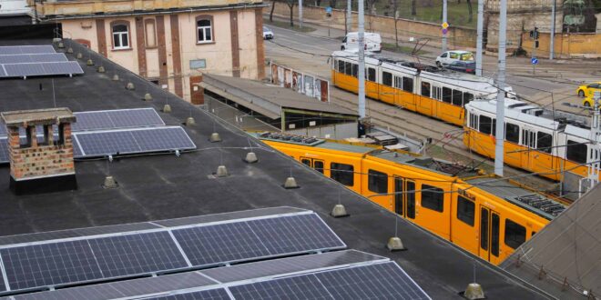 Napelemes rendszerrel csökkenti energiaköltségeit a BKV egyik telephelye