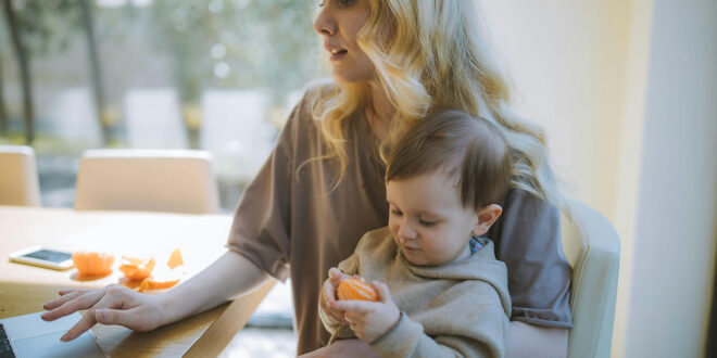 A nők kétharmada szerint a rugalmas munkavégzés kulcs a karrierépítéshez