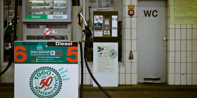 Drágul a benzin és a dízel: új árak lépnek életbe