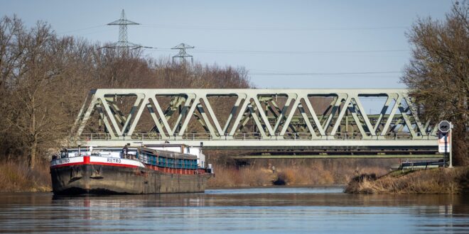 Csatornafelújítás indul Makón a belvízvédelem erősítésére