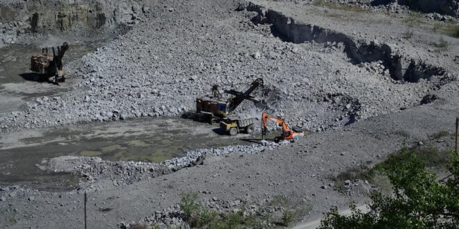 Azbesztgyanú miatt lezárások és korlátozások léptek életbe