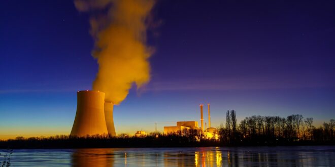 Rekordalacsony a Duna vízállása: csökkenteni kellett a paksi atomerőmű teljesítményét