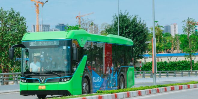 Új elektromos busszal bővült Veszprém közösségi közlekedése