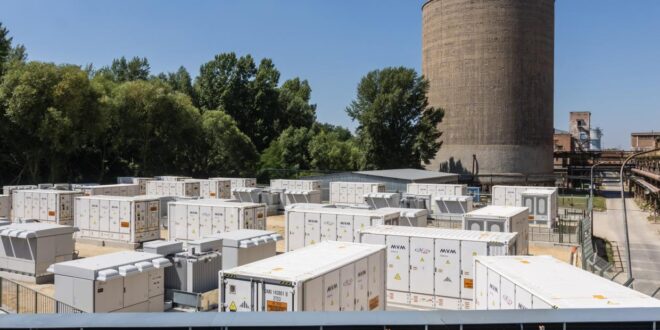 Új akkumulátoros energiatároló erősíti a hazai villamosenergia-rendszert
